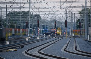 SOSaD vyzval vládu k urgentnímu řešení bezpečnosti na železnici, aby strojvedoucí nemuseli bloudit mezi návěstidly