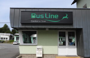 Kolektivní smlouva BusLine pro rok 2026 přináší po více než 3 letech výraznější navýšení mzdových tarifů! Víme komu poděkovat za dosavadní stagnaci, ignorující extrémní inflaci