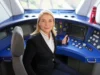 Generální ředitelka Německých drah DB Evelyn Palla restrukturalizuje a senzačně ostře pálí do managementu. O provozních zaměstnancích mluví jako o hrdinech